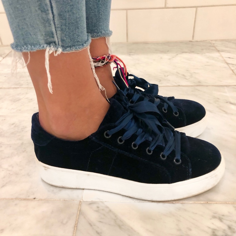 sneakers - Picture 2 of 2